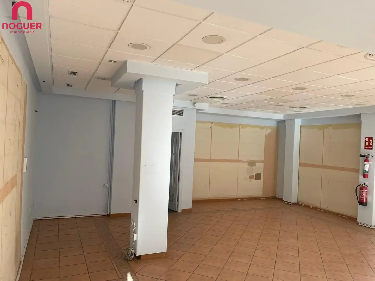 Local comercial de lloguer a Levante