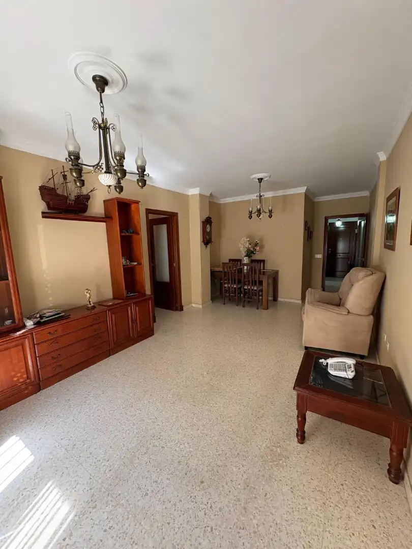 Sala d'estar de Pis en venda en Sanlúcar de Barrameda amb Moblat