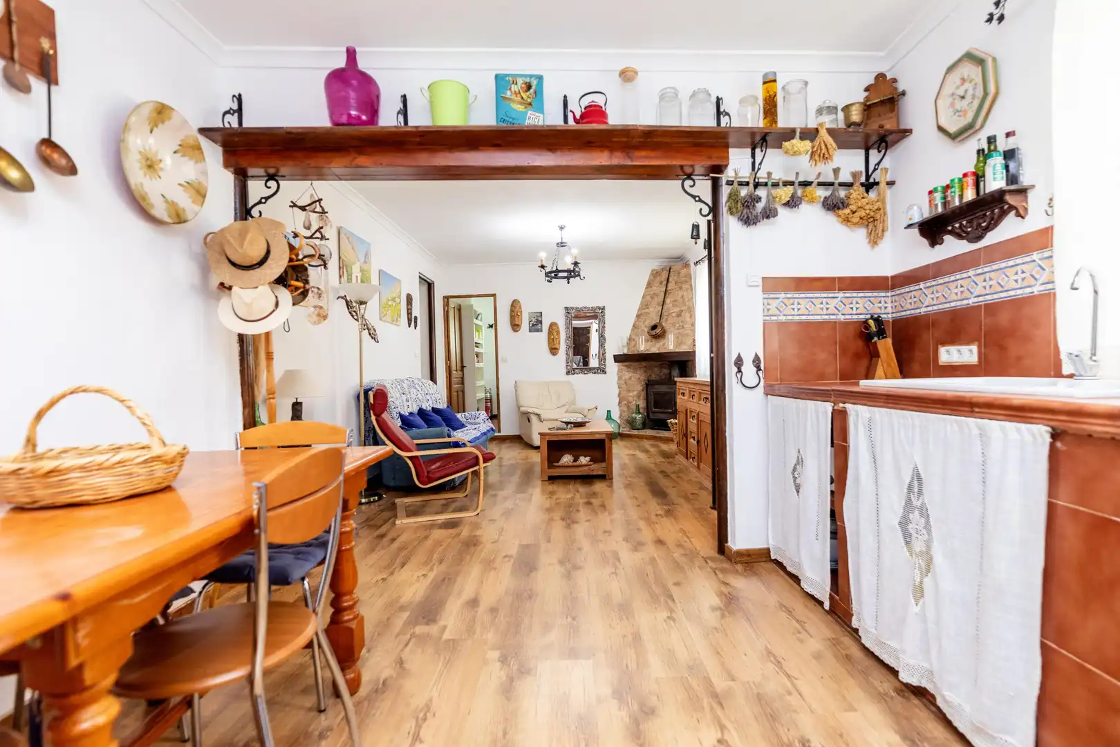 Sala d'estar de Finca rústica en venda en Cuevas de San Marcos amb Calefacció, Jardí privat i Terrassa