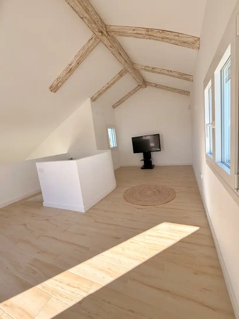 Sala d'estar de Casa o xalet en venda en Espartinas amb Aire condicionat, Calefacció i Jardí privat
