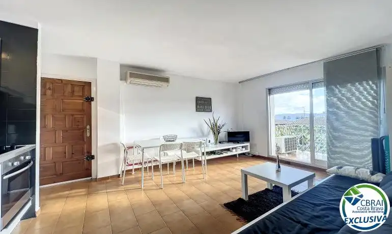 Sala de estar de Apartamento en venta en Empuriabrava