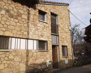 Vista exterior de Casa o xalet en venda en Hoyos del Espino