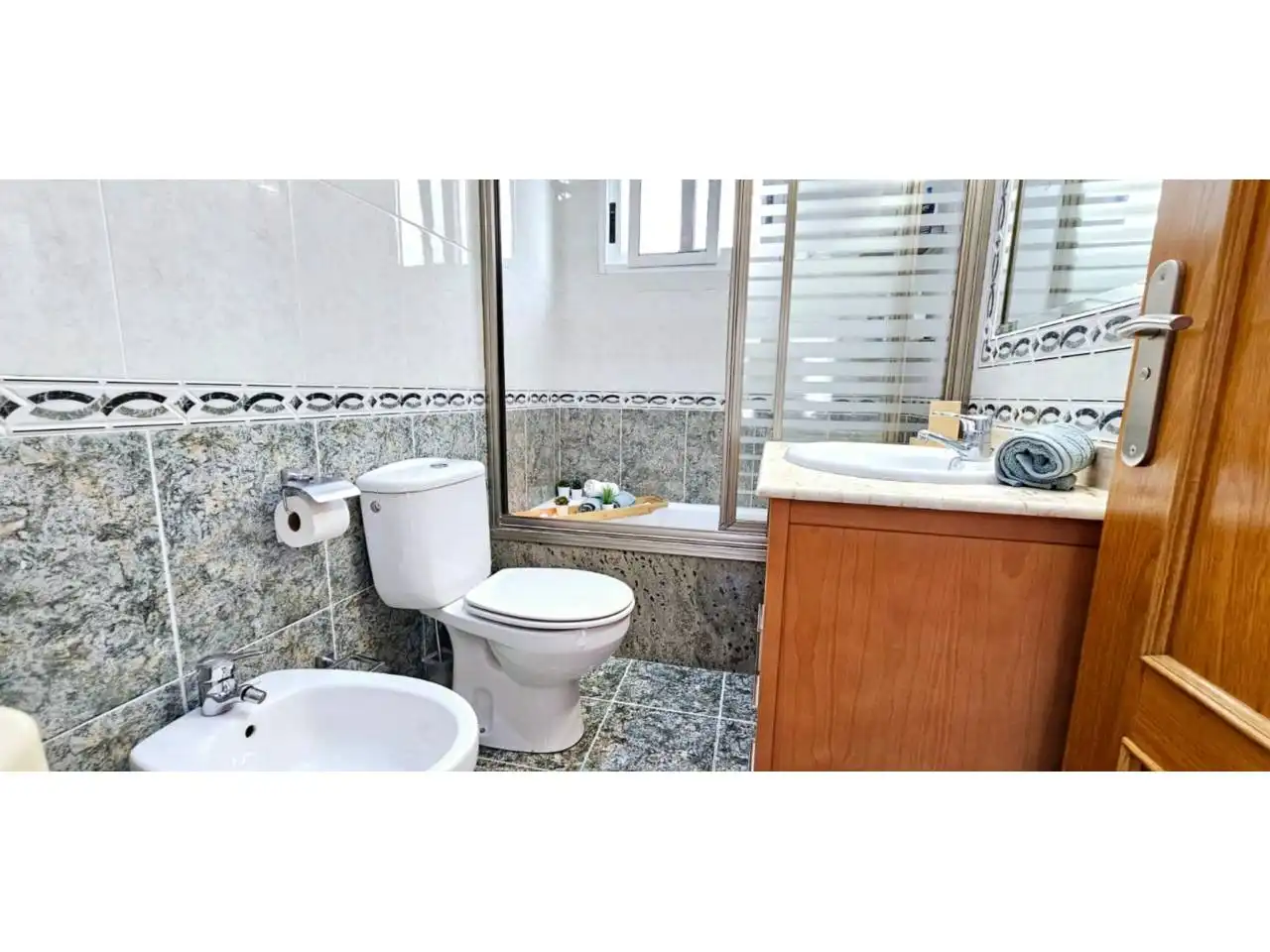 Baño de Casa adosada en venta en Jumilla con Aire acondicionado, Calefacción y Terraza