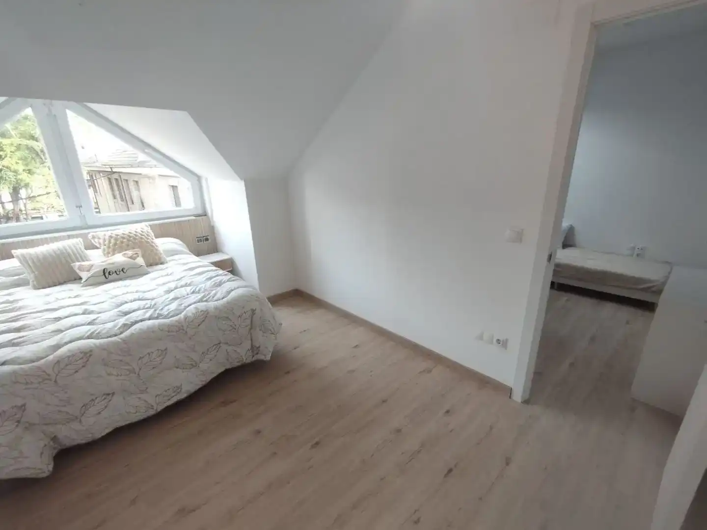 Dormitori de Pis en venda en Zaragoza amb Aire condicionat, Jardí privat i Parquet