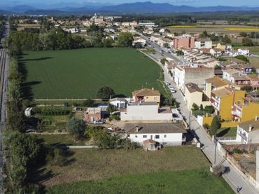 Wohnbaugrundstück zum Verkauf in CAMÍ REIAL 3