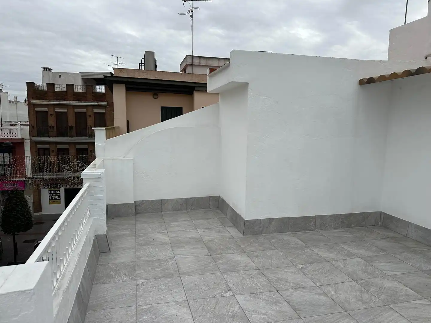 Terrace of Attic for rent in Dos Hermanas  with Air Conditioner, Terrace and Oven