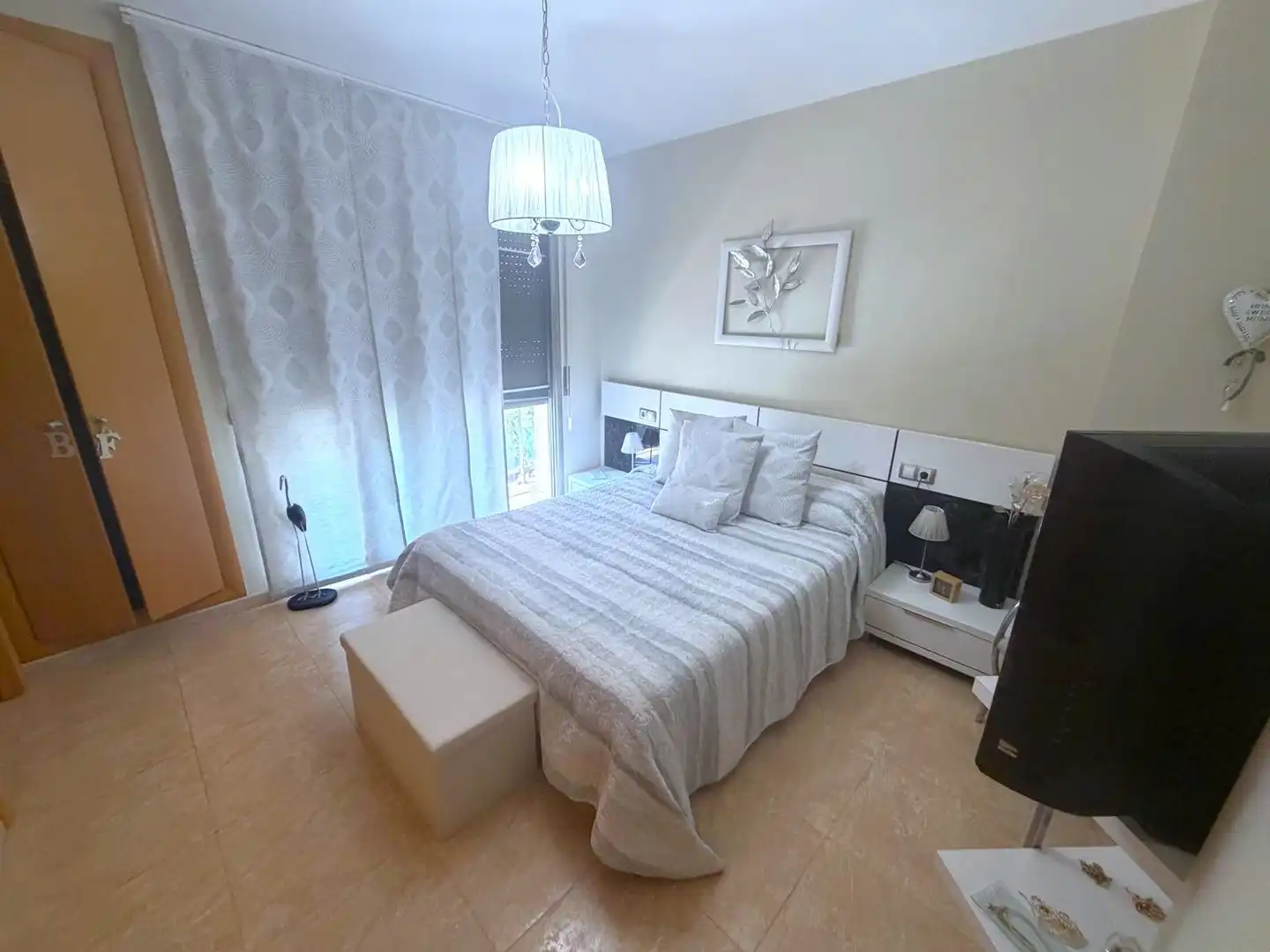 Habitación de Casa adosada en venta en El Vendrell con Aire acondicionado, Calefacción y Jardín privado