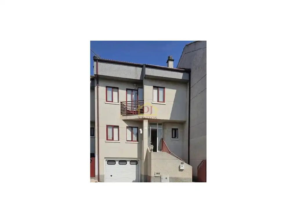 Vista exterior de Casa o chalet en venta en Villares de la Reina
