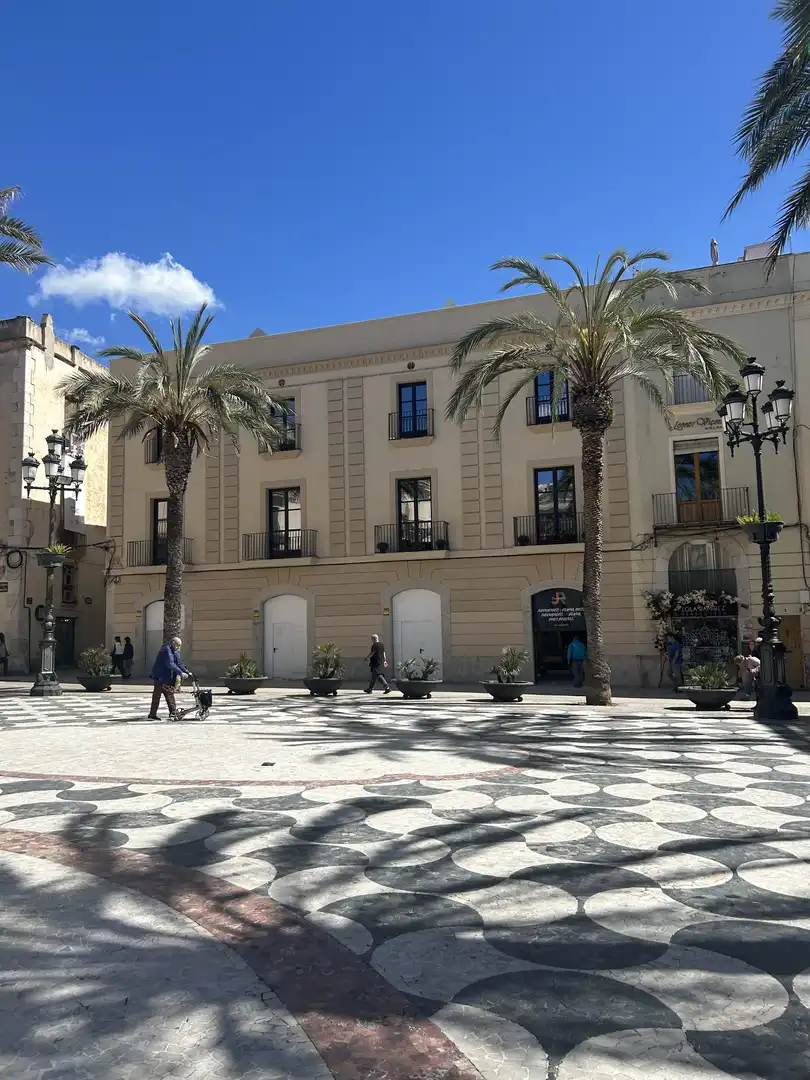 Exterior view of Apartments for sale in Vilanova i la Geltrú  with Air Conditioner, Heating and Storage room