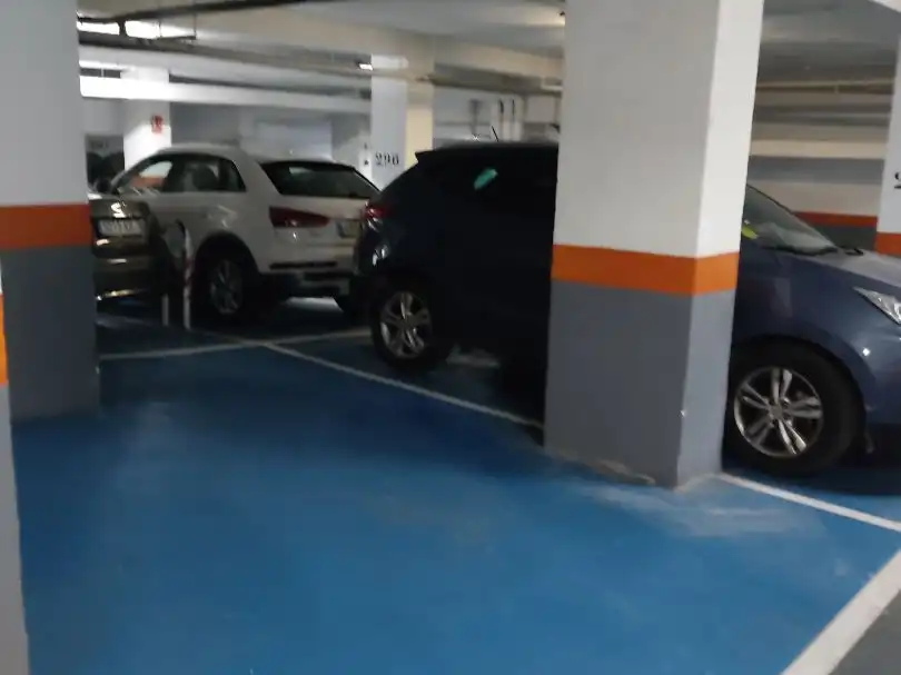 Parking of Garage for rent in Madrid