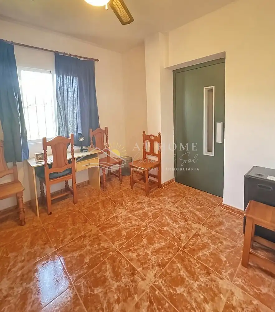 Habitación de Dúplex en venta en Nerja con Terraza