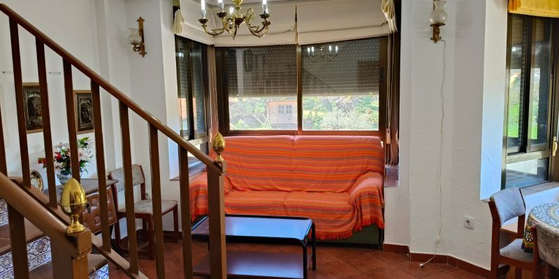 Single-family semi-detached for sale in Linares de Riofrío  with Furnished