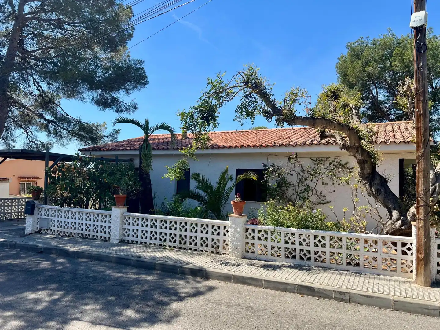Vista exterior de Casa o chalet en venta en La Nucia con Aire acondicionado, Terraza y Amueblado