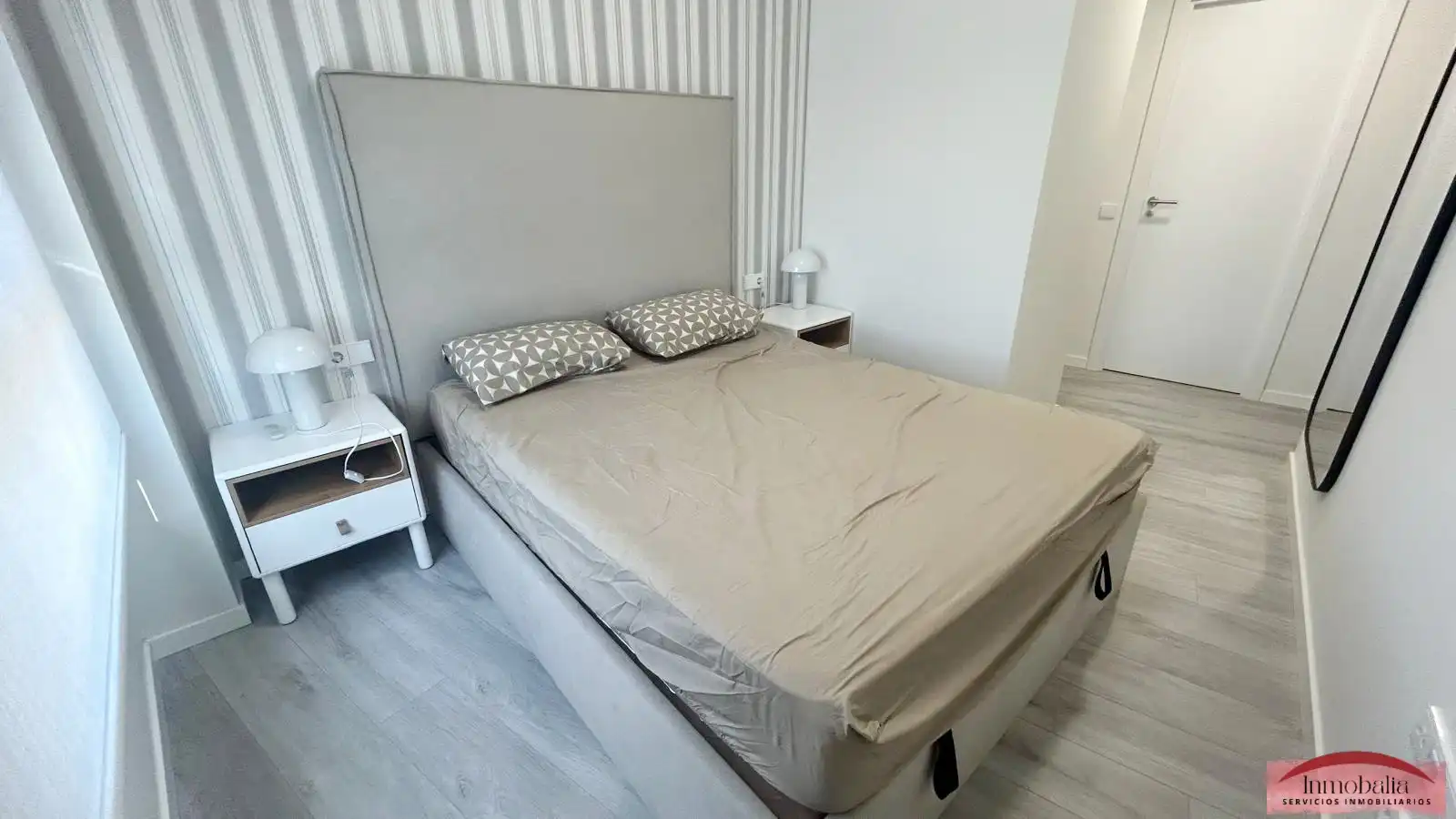 Bedroom of Flat for rent in Sevilla  with Air Conditioner, Terrace and Furnished