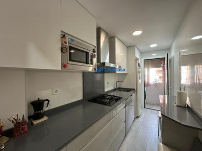 Cuina de Pis en venda en  Madrid Capital amb Calefacció, Jardí privat i Terrassa