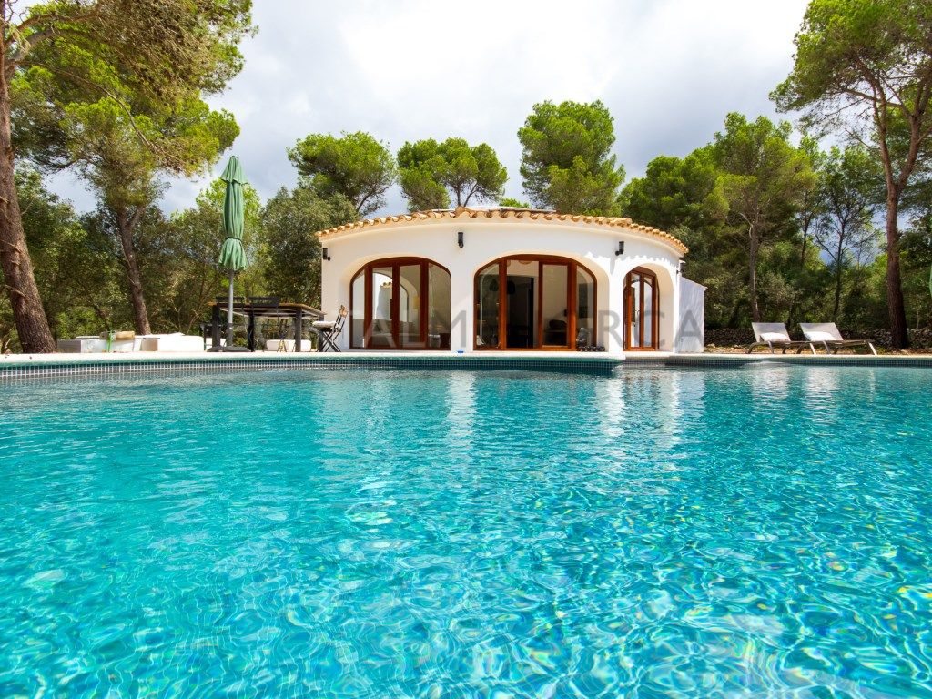 Piscina de Finca rústica en venda en Ferreries amb Piscina