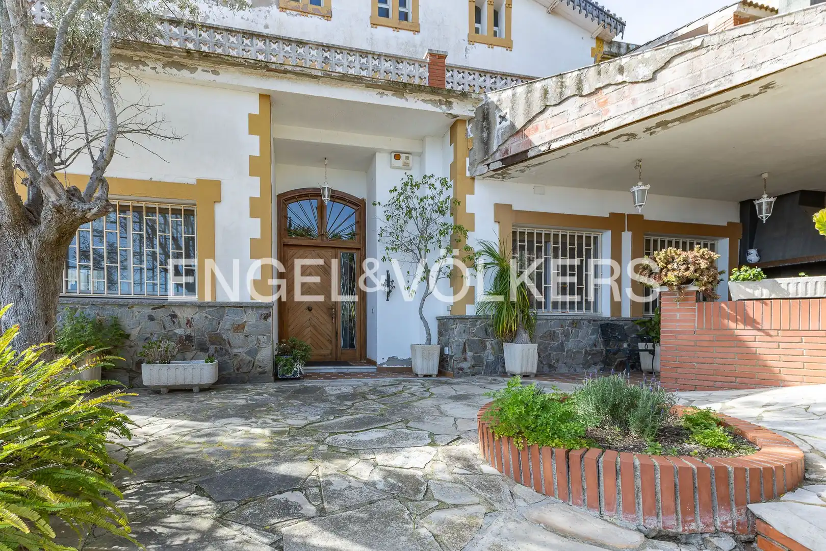 Außenansicht von Country house zum Verkauf in Barcelona mit Heizung, Parkett und Terrasse