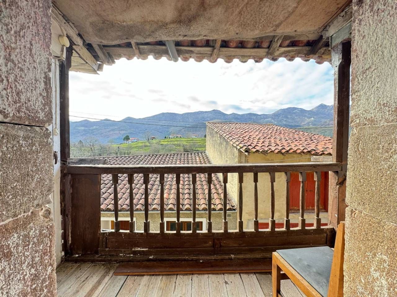 Terrassa de Casa adosada en venda en Llanes amb Balcó