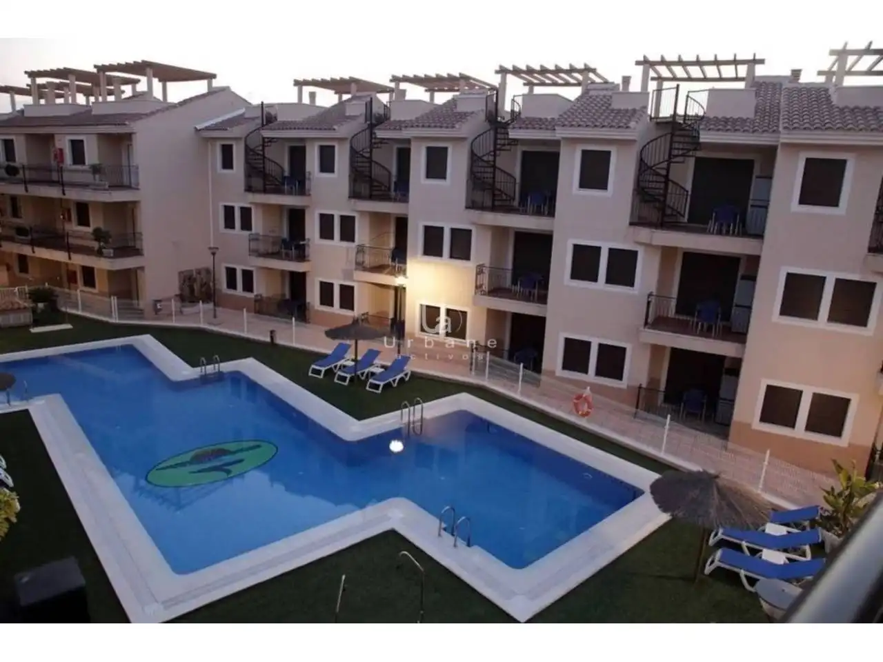 Piscina de Pis en venda en Águilas amb Aire condicionat, Terrassa i Balcó