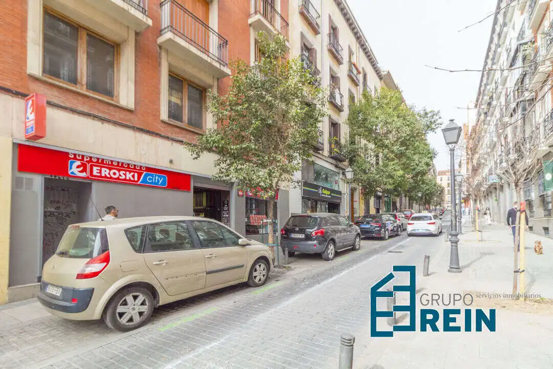 Außenansicht von Wohnung zum Verkauf in Madrid mit Klimaanlage und Heizung