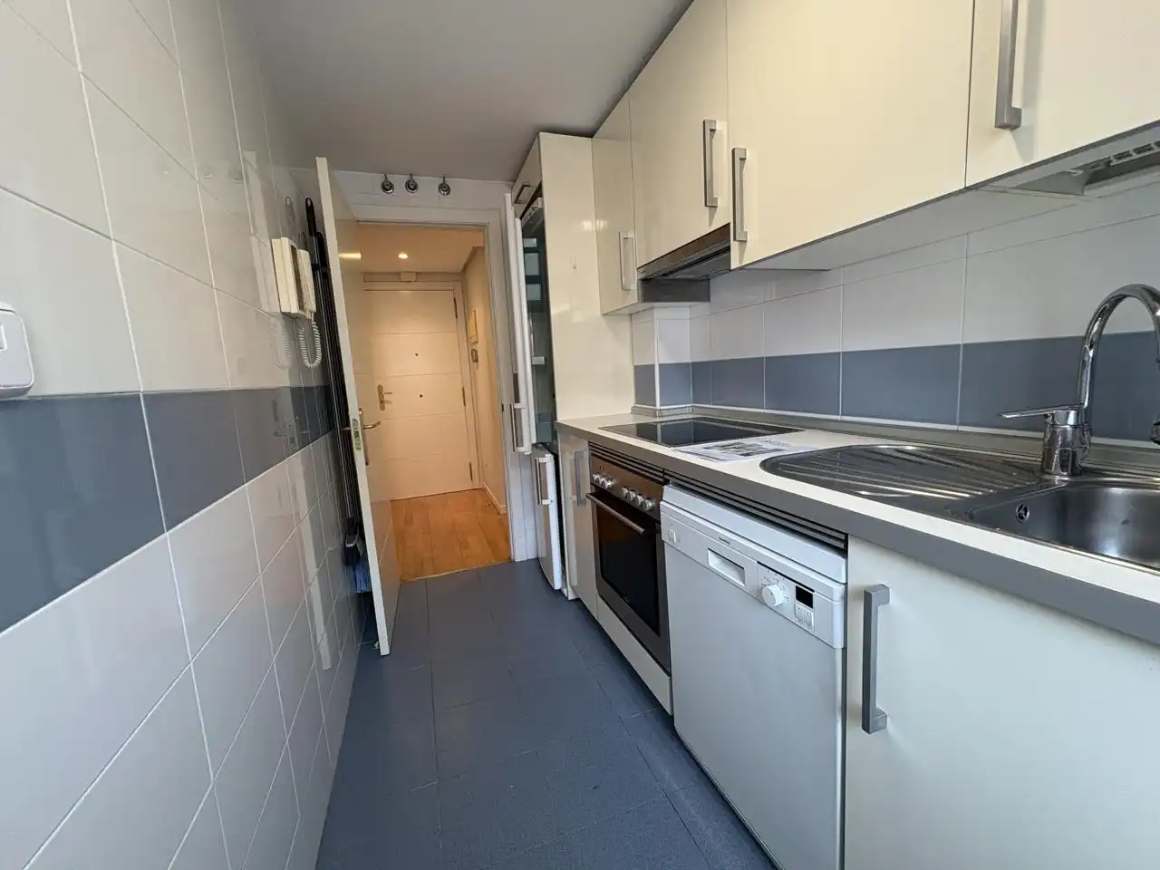 Küche von Wohnung zur Miete in Madrid mit Klimaanlage, Heizung und Parkett