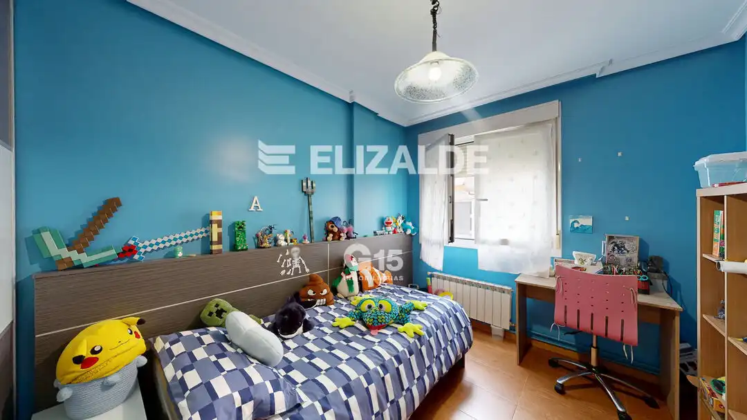 Habitación de Piso en venta en Donostia - San Sebastián  con Calefacción, Trastero y Balcón