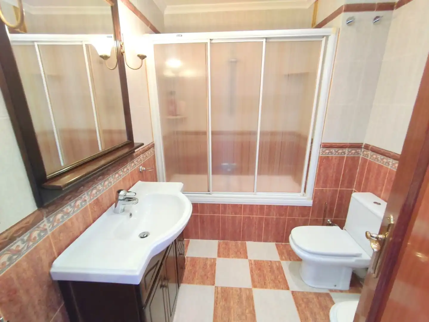 Bany de Casa o xalet en venda en Puçol amb Aire condicionat, Calefacció i Jardí privat