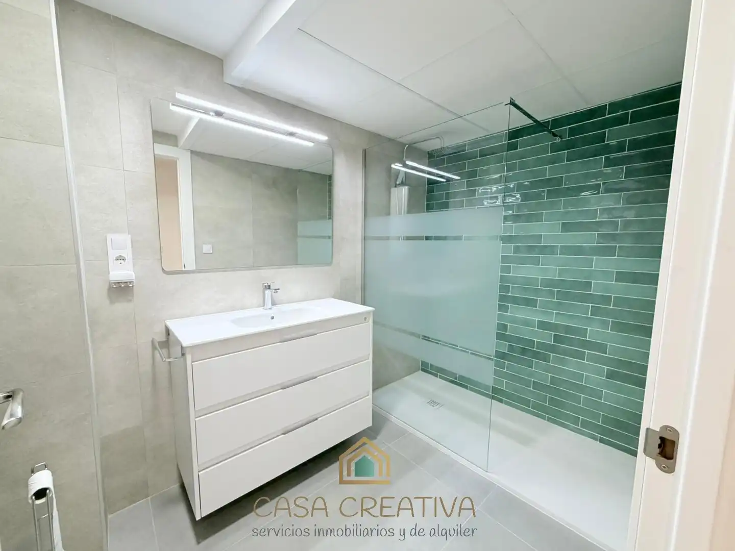 Baño de Piso de alquiler en Valencia con Aire acondicionado, Calefacción y Terraza