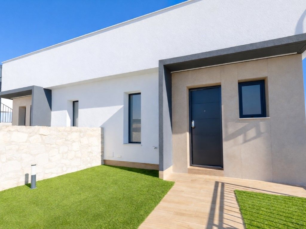 Vista exterior de Casa o chalet en venta en Algorfa con Aire acondicionado y Piscina