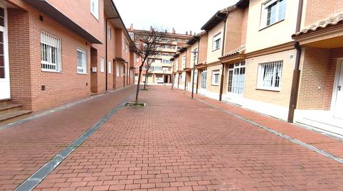 Foto 3 de Casa adosada en venta en Santo Domingo - La Estación, Aranda de Duero