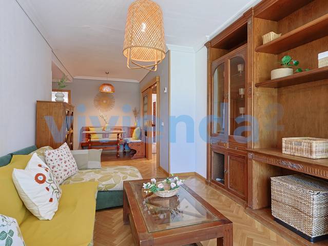 Piso en Venta en María Sevilla Diago en Rosas - Musas
