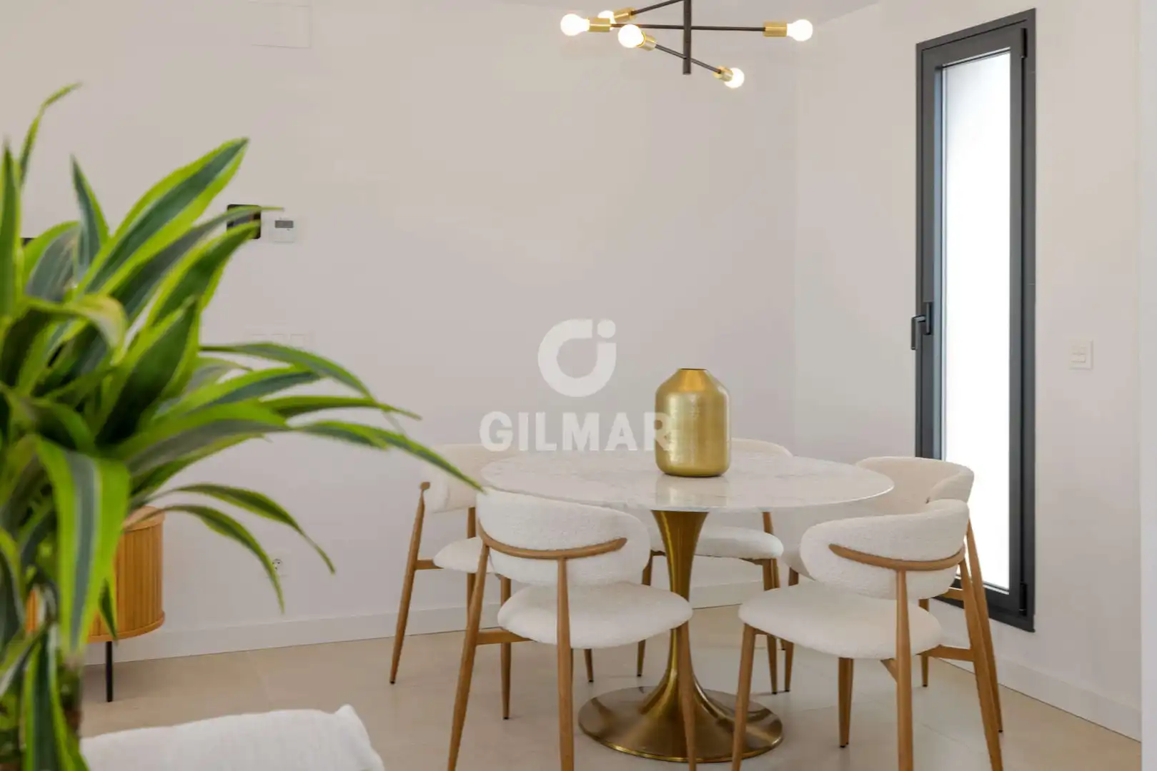 Comedor de Casa adosada en venta en Estepona con Calefacción, Jardín privado y Piscina