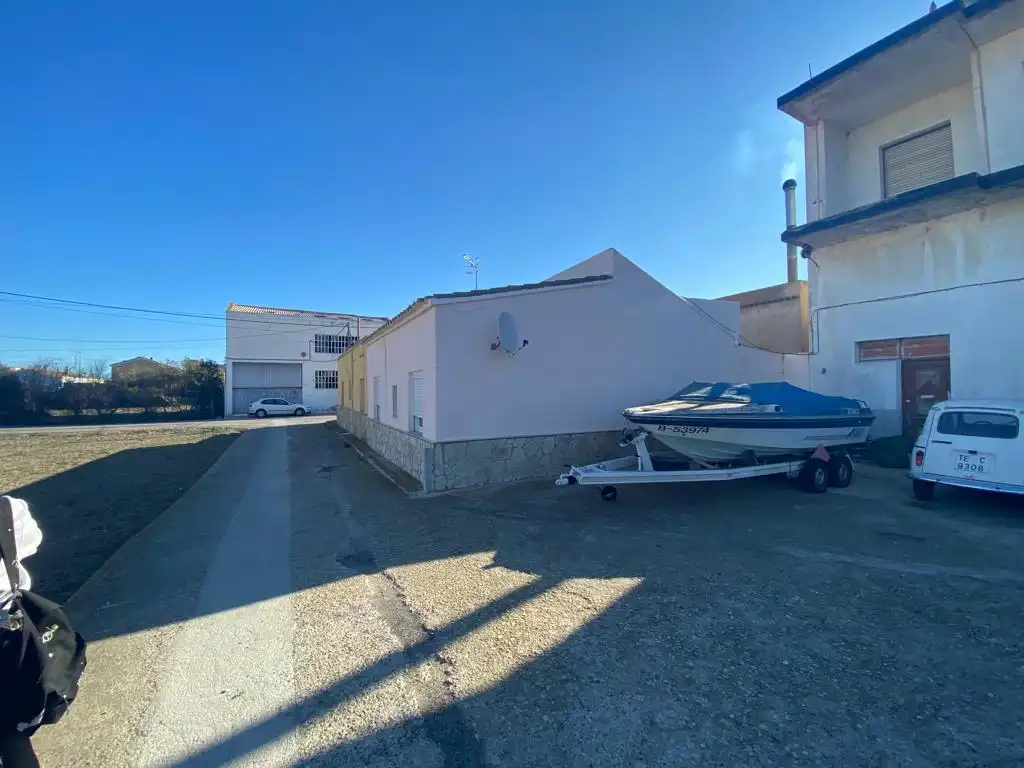 Casa o chalet en venta en C/ Julio Romero de Torre, Deltebre