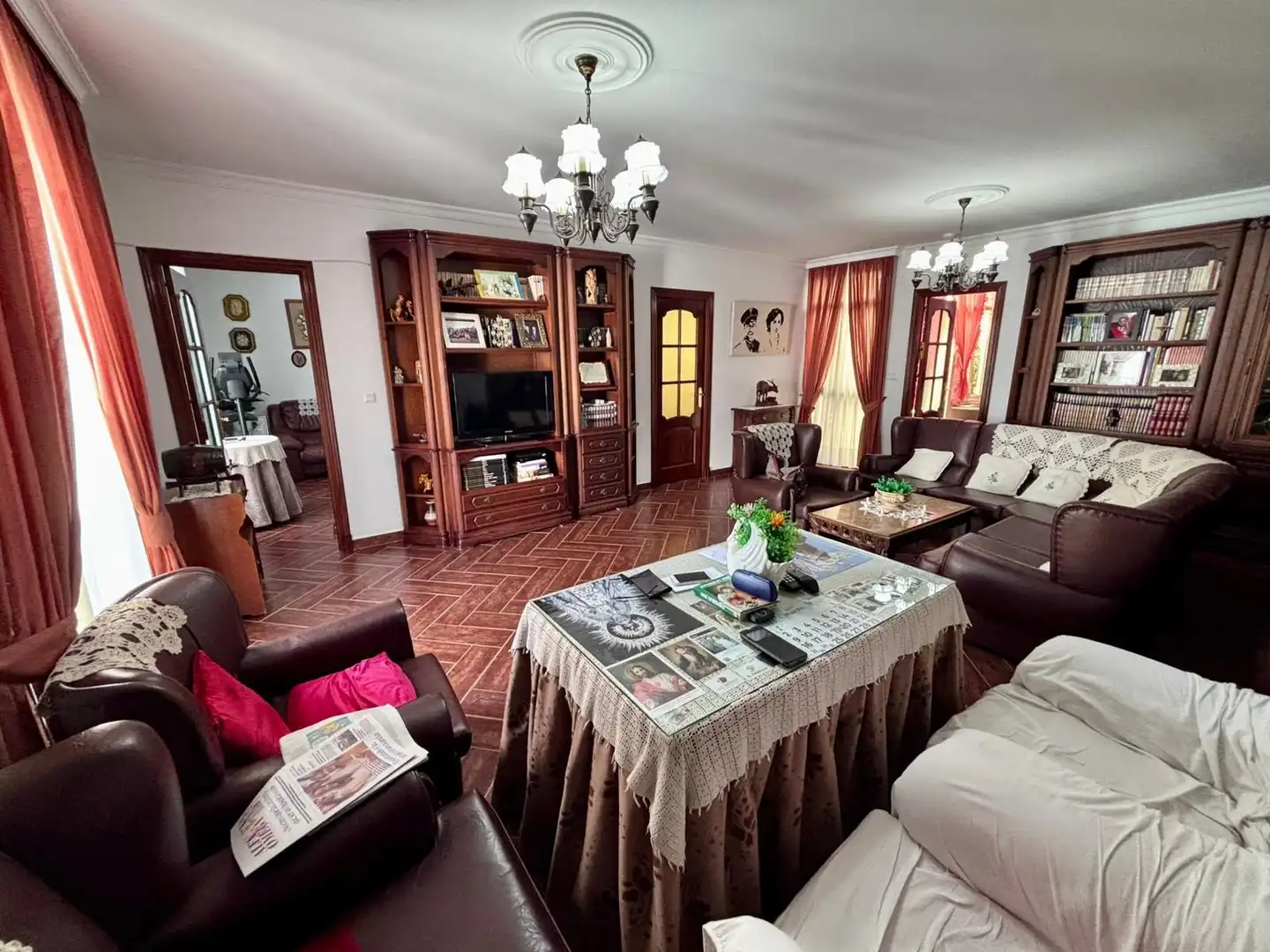 Sala d'estar de Casa o xalet en venda en Arcos de la Frontera amb Terrassa