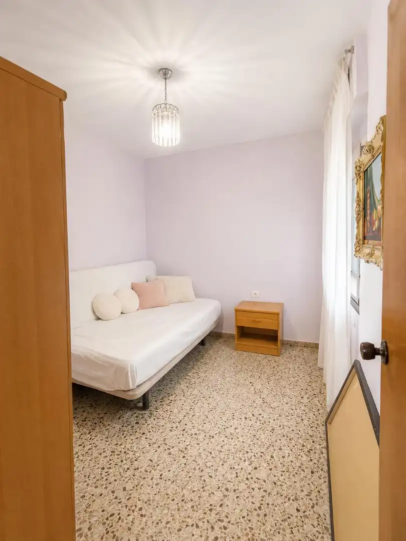 Bedroom of Flat for sale in Chiva  with Air Conditioner, Oven and Balcony