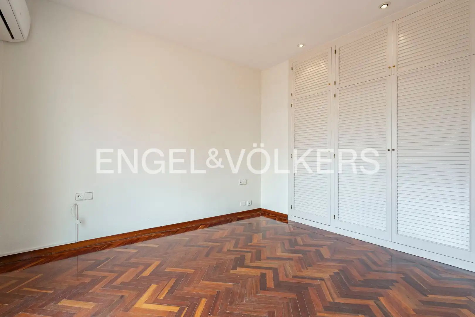 Ático de alquiler en Barcelona con Aire acondicionado, Calefacción y Parquet