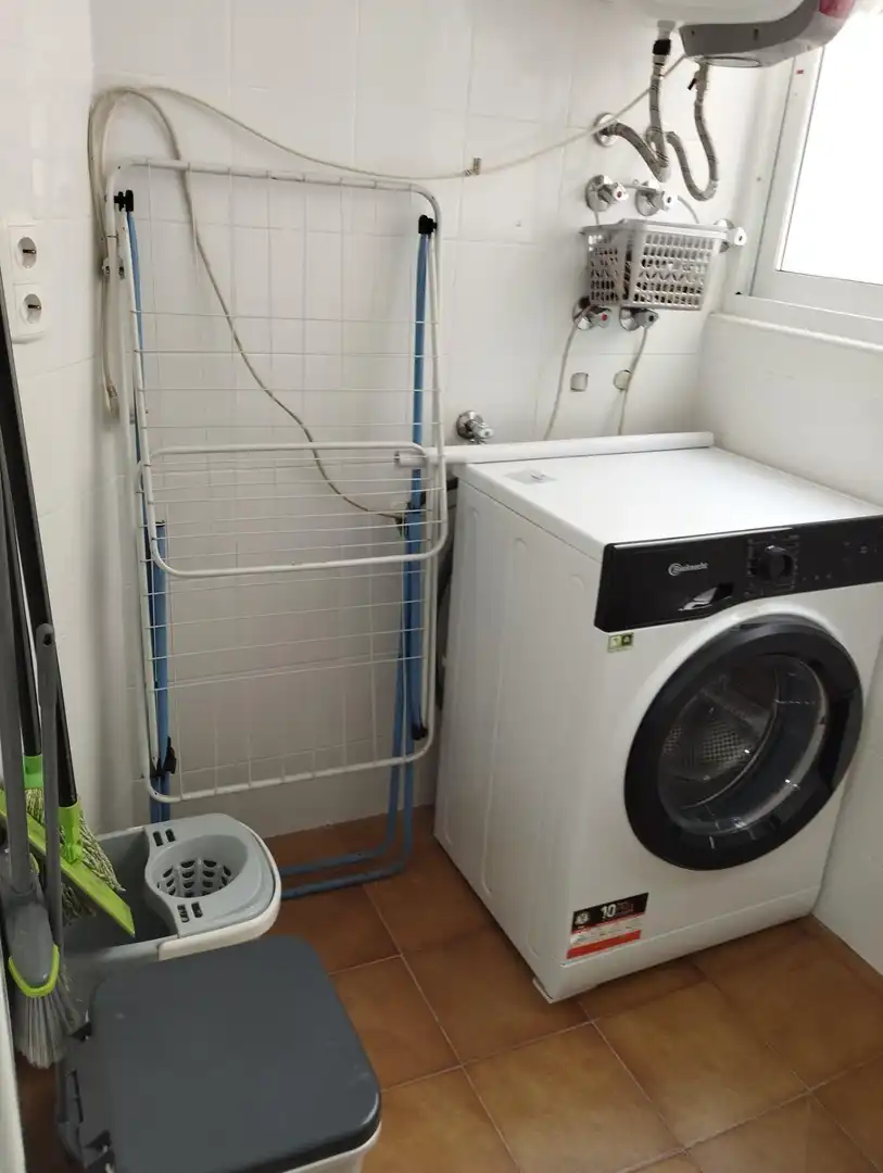 Bany de Pis per a compartir en Alcantarilla amb Aire condicionat, Calefacció i Terrassa