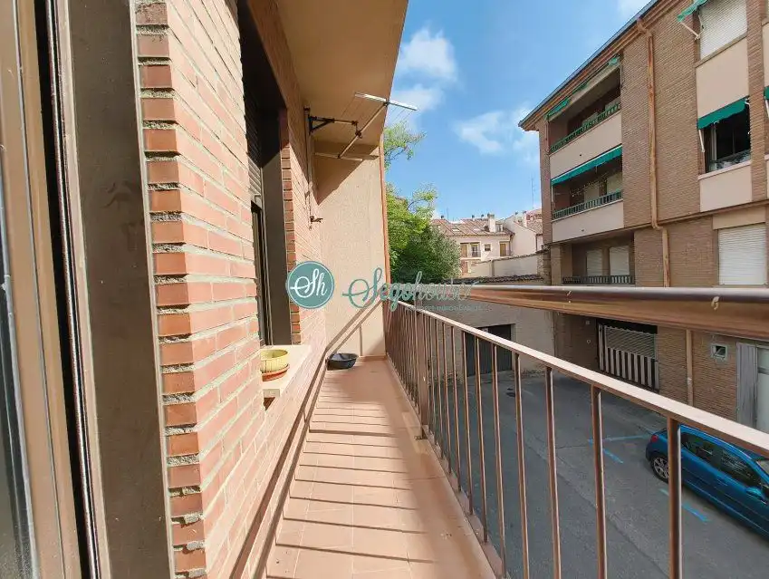 Terraza de Piso de alquiler en Segovia con Calefacción, Parquet y Terraza