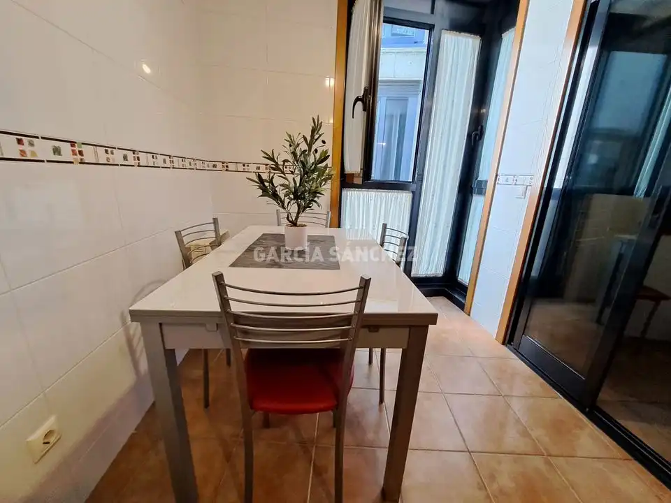 Apartament amb ascensor en venda a Avenida da Constitución 14, imagen 3