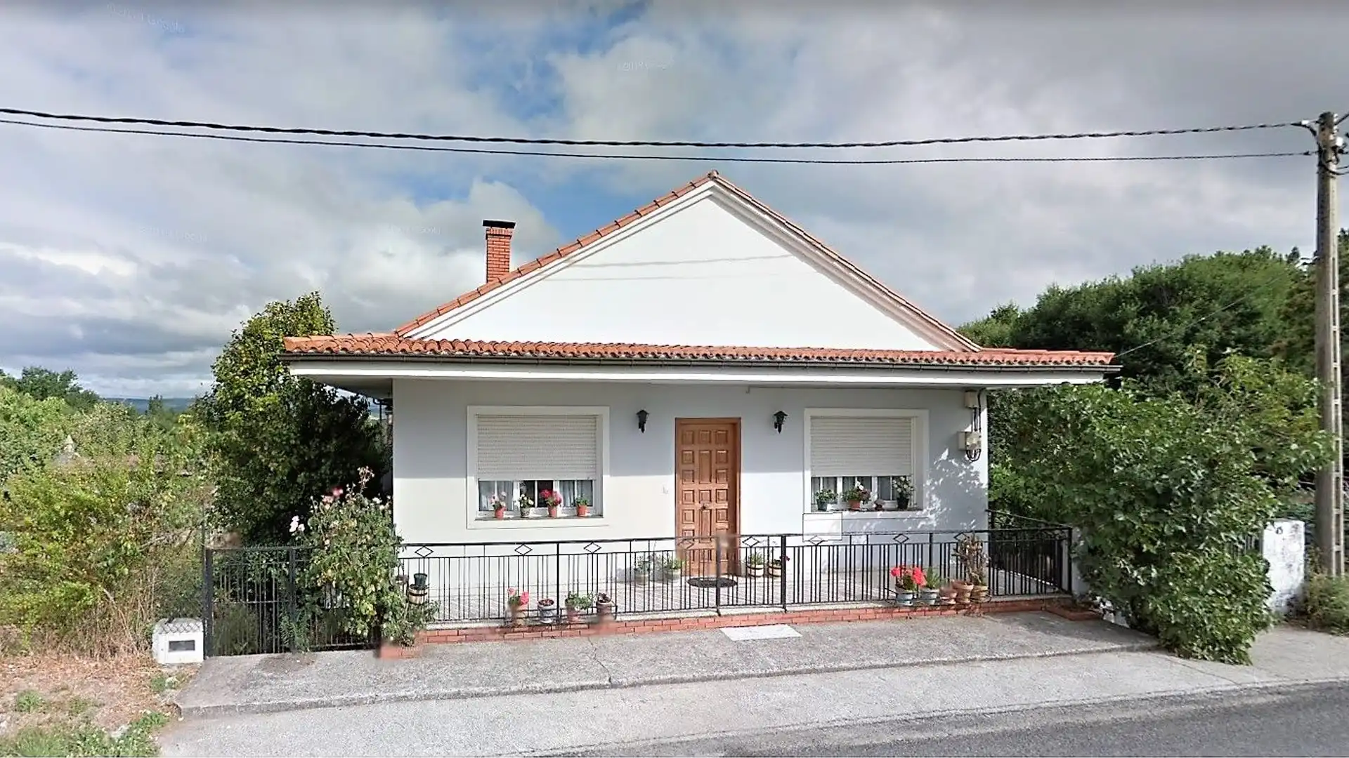 Vista exterior de Casa o chalet de alquiler en Amoeiro con Calefacción, Terraza y Amueblado