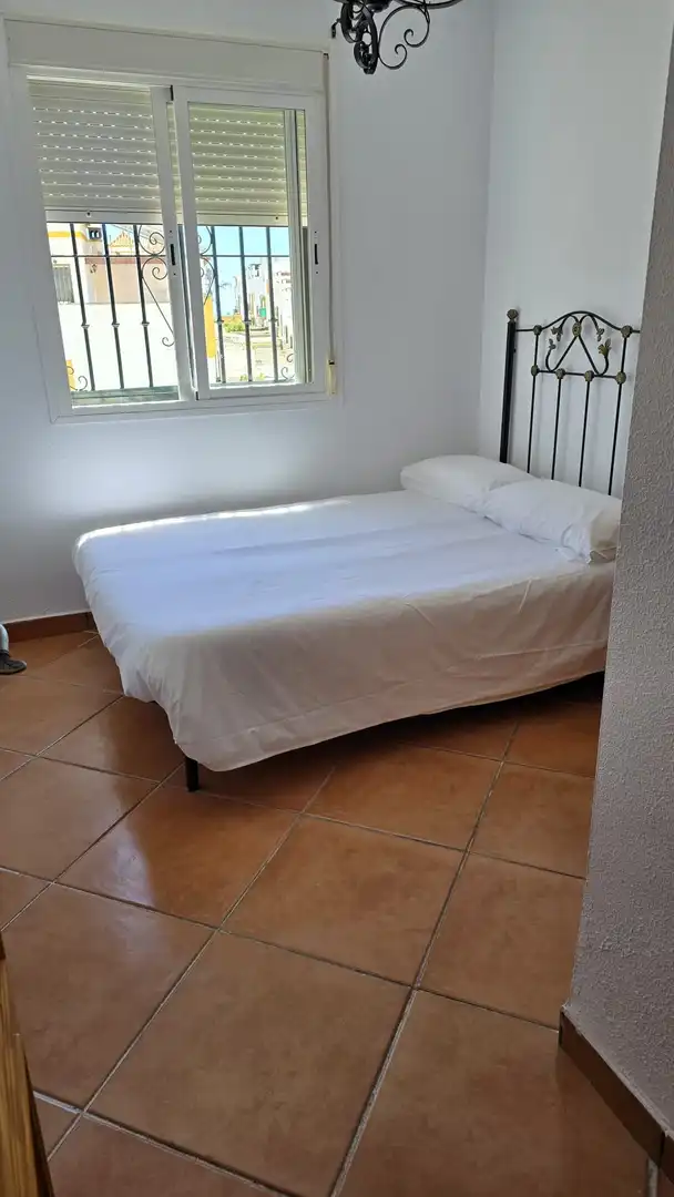 Dormitori de Casa adosada en venda en Marbella amb Jardí privat, Terrassa i Traster