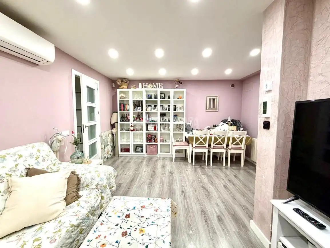Piso en venta en Móstoles con Aire acondicionado, Calefacción y Alarma