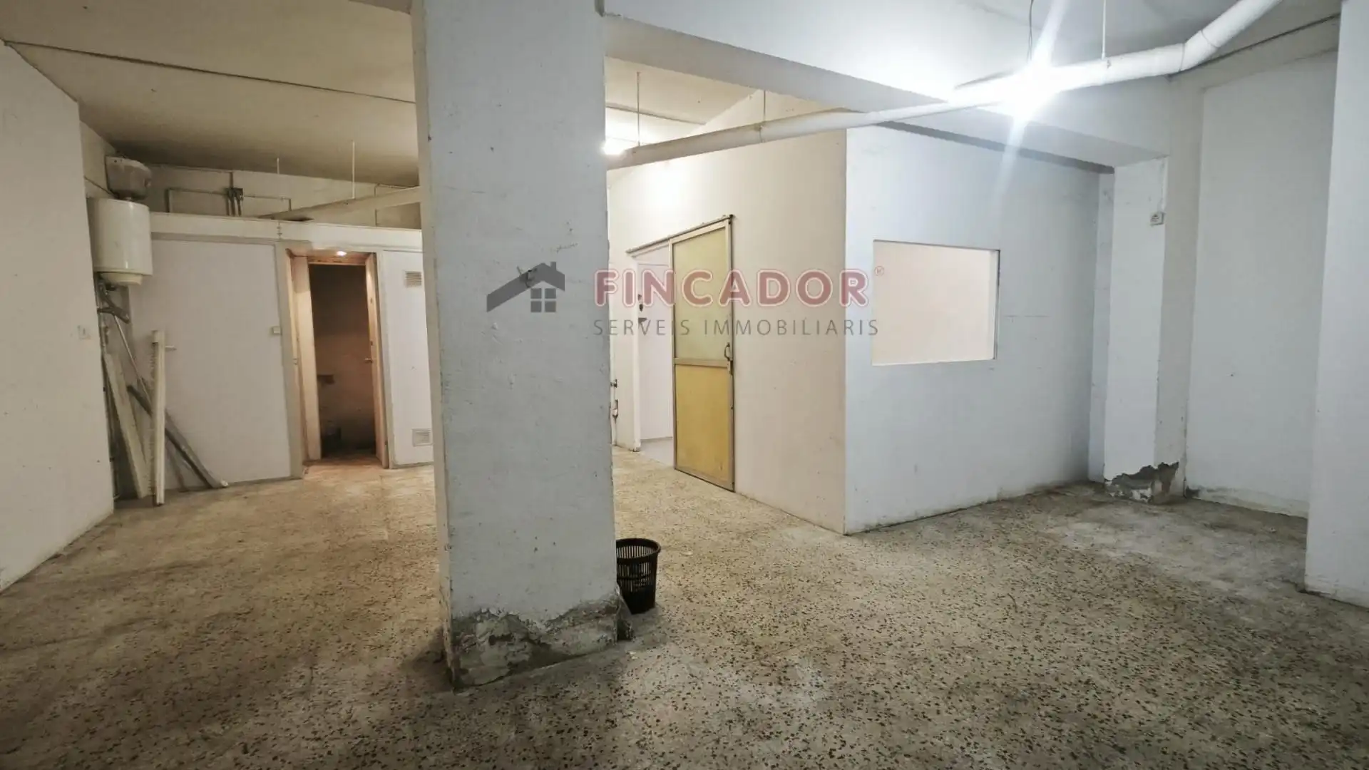 Local comercial en venta en Carrer de Salinas, imagen 4