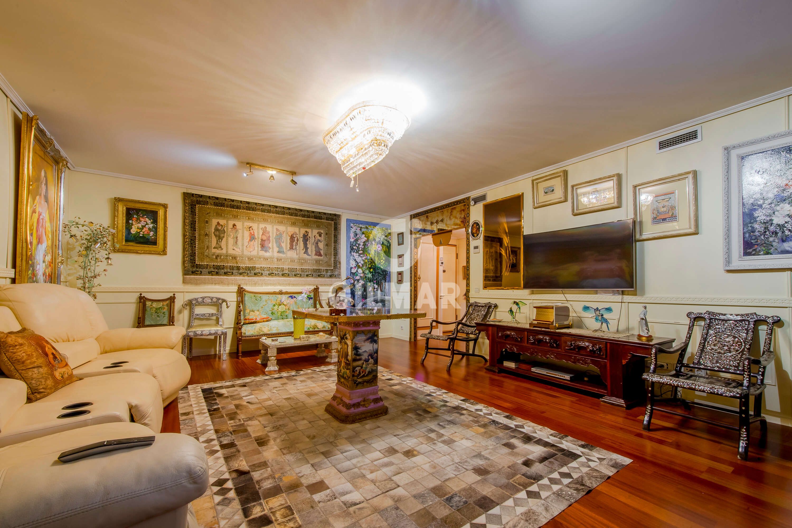 Living room of Flat for sale in  Madrid Capital  with Heating, Storage room and Balcony