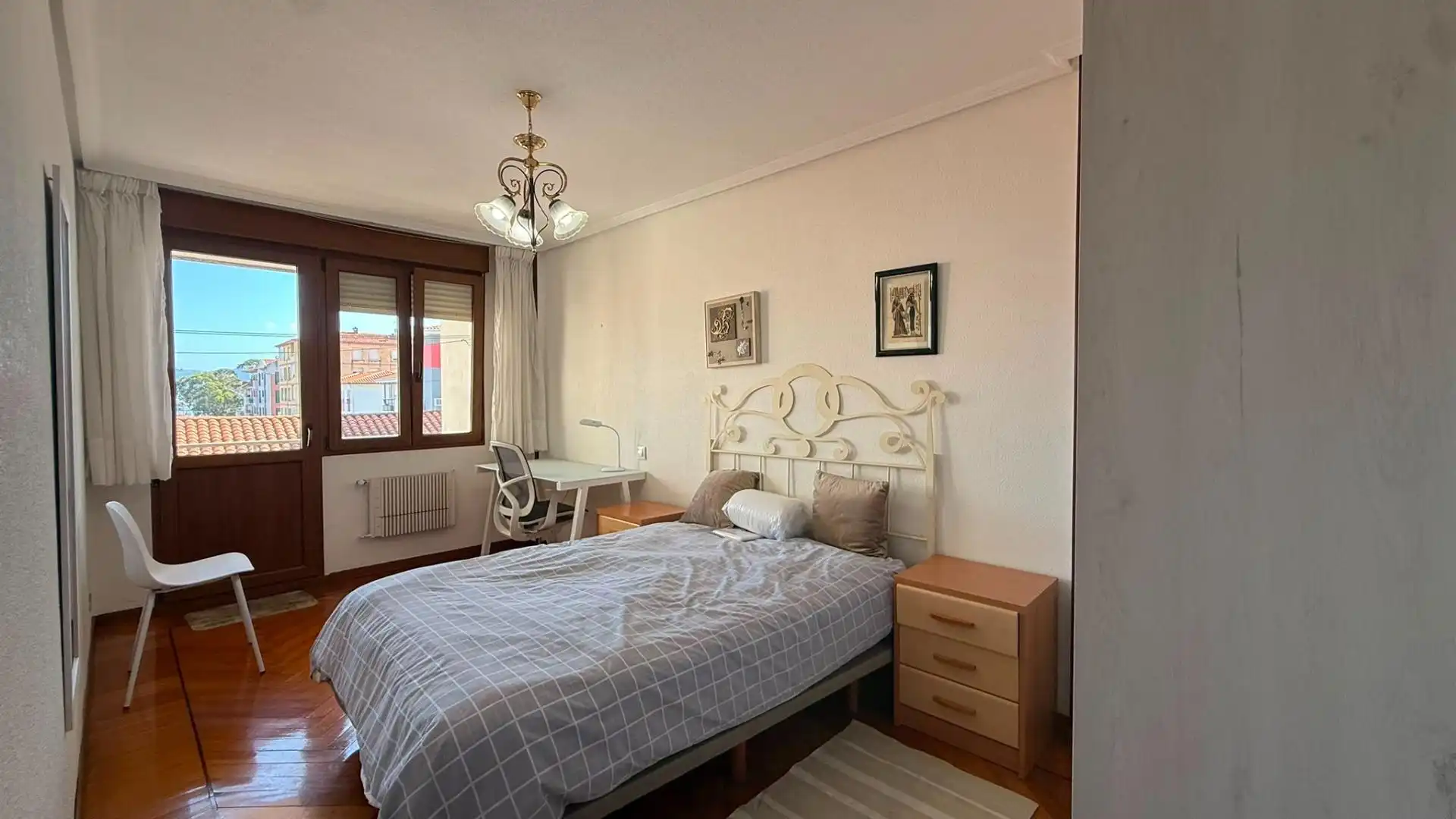 Bedroom of Flat for rent in Santander
