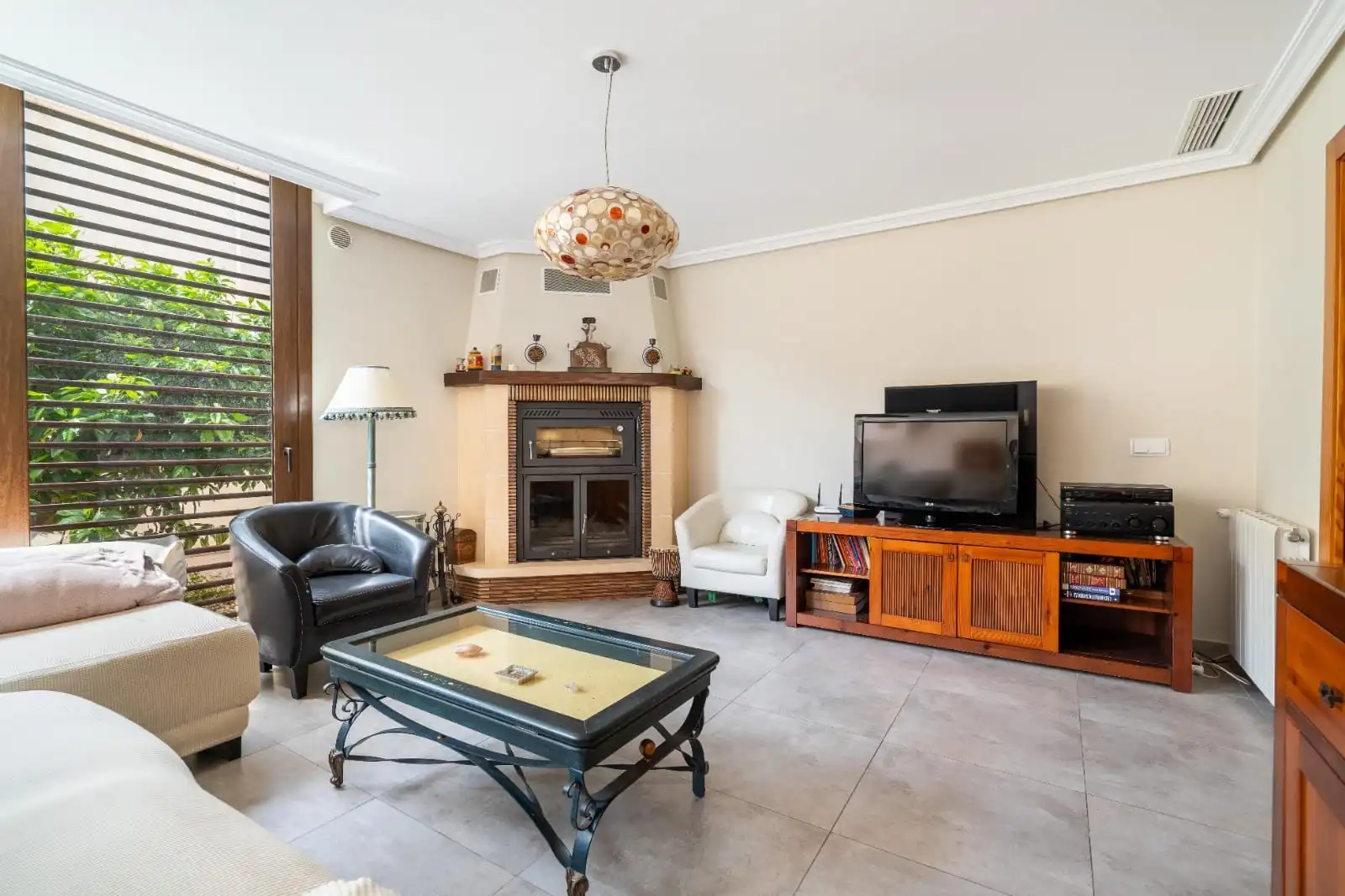 Sala de estar de Casa o chalet en venta en Almería con Aire acondicionado, Calefacción y Jardín privado