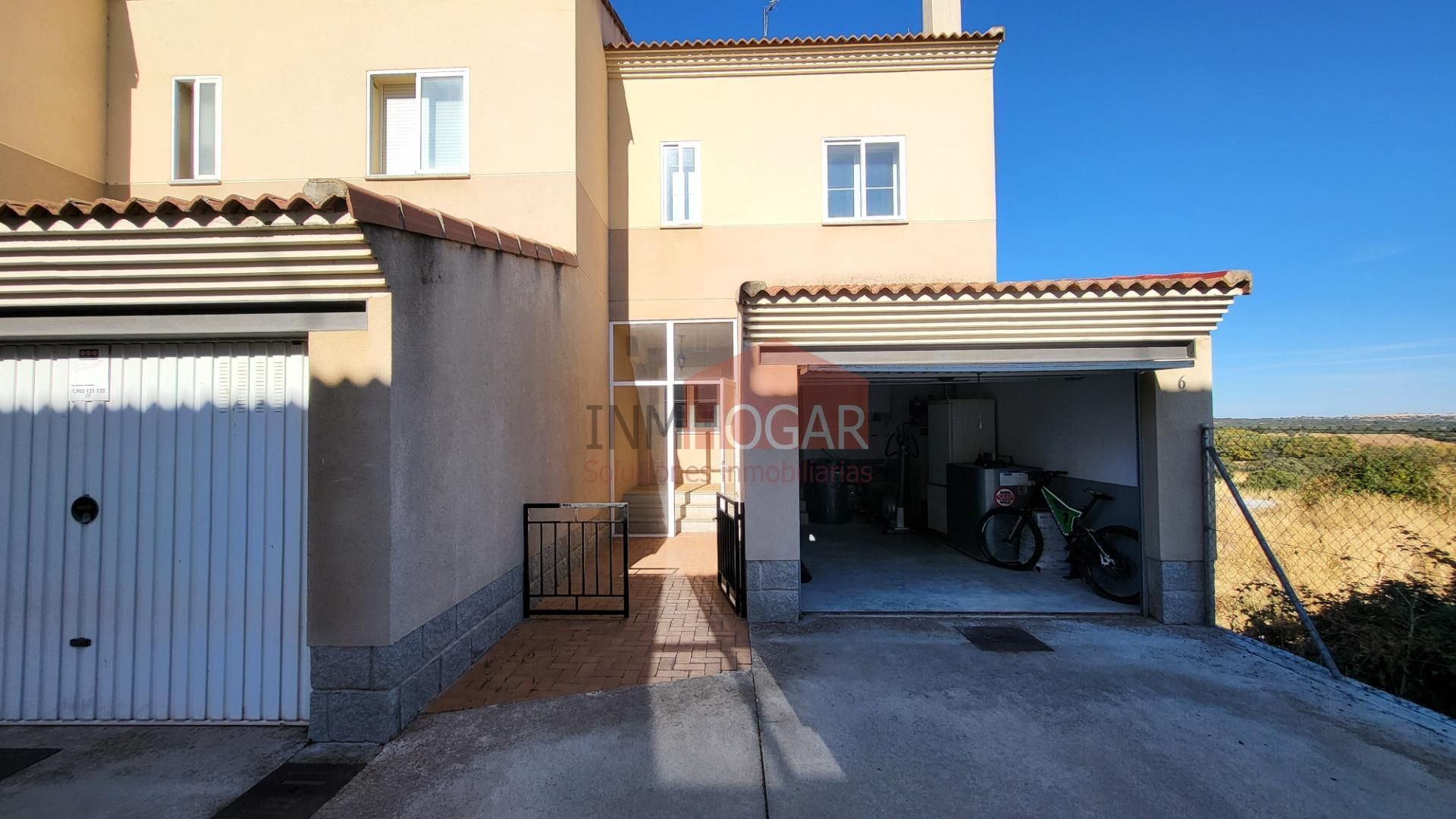 Exterior view of Single-family semi-detached for sale in Berrocalejo de Aragona  with Air Conditioner, Heating and Private garden