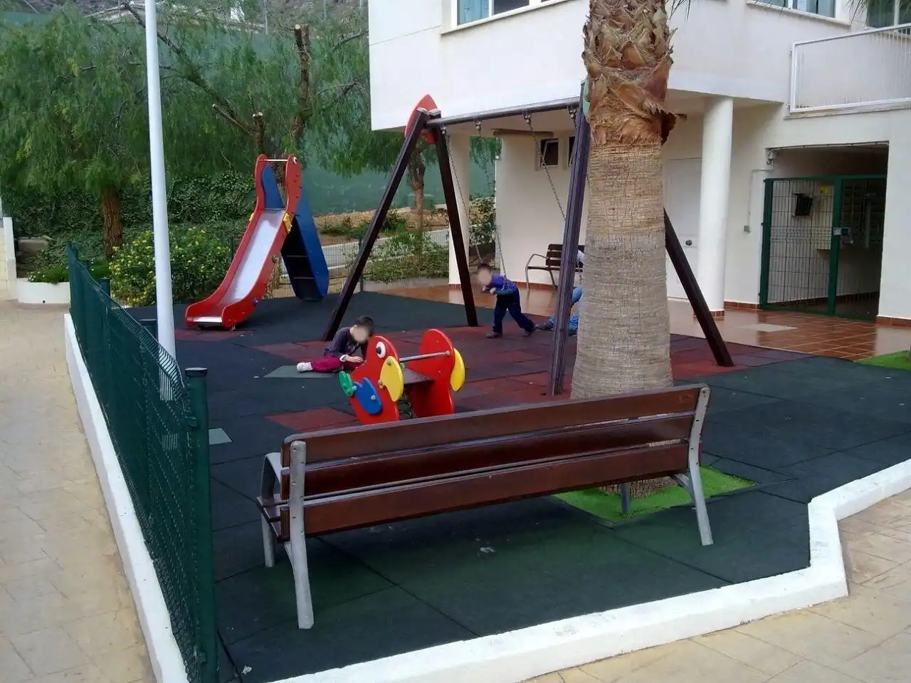 Terrasse von Einfamilien-Reihenhaus zum Verkauf in Cullera mit Klimaanlage, Terrasse und Möbliert