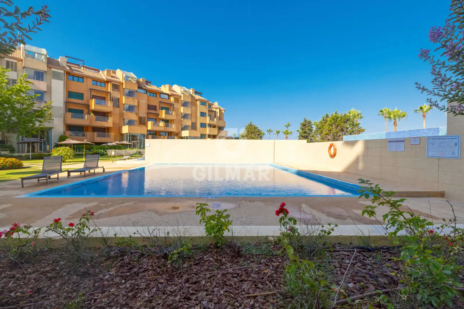 Piscina de Apartamento en venta en Sotogrande con Calefacción, Jardín privado y Trastero