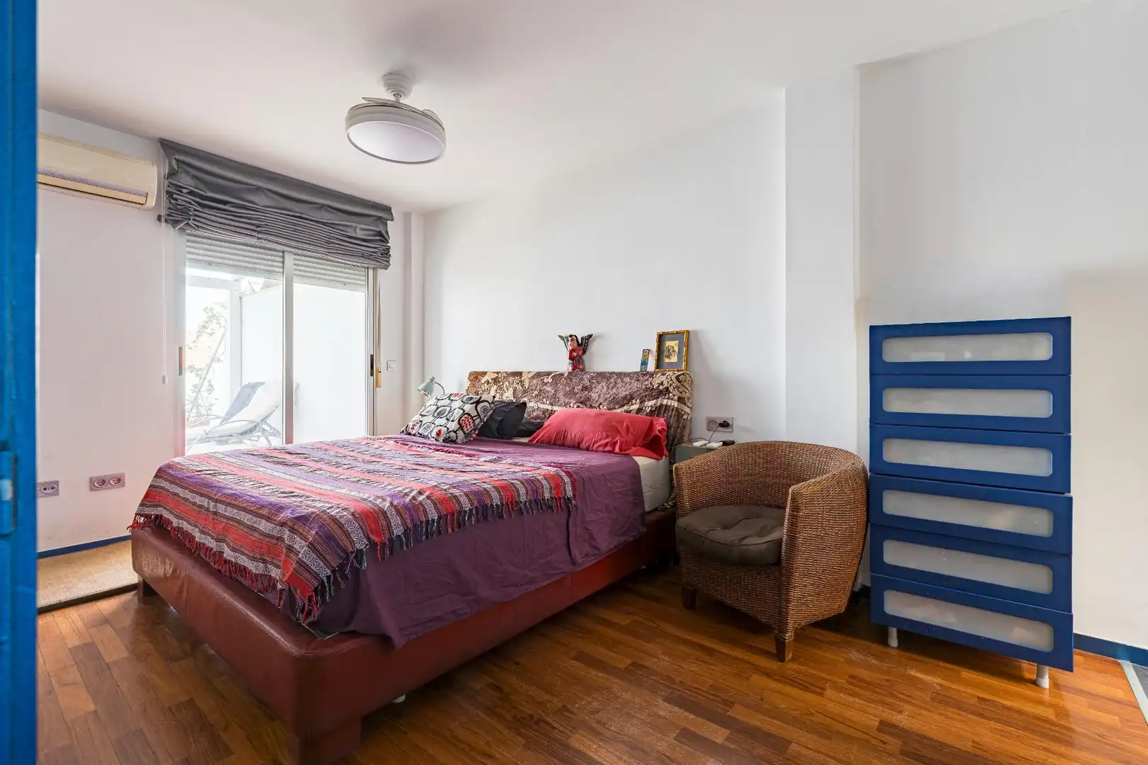 Schlafzimmer von Dachboden zum Verkauf in Murcia mit Klimaanlage, Heizung und Terrasse